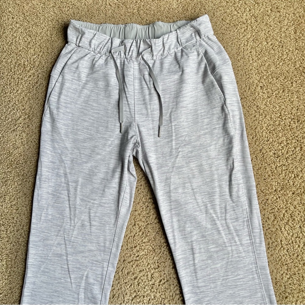 Lululemon On The Fly Pant Sz 4 *28" - Picture 4 of 7